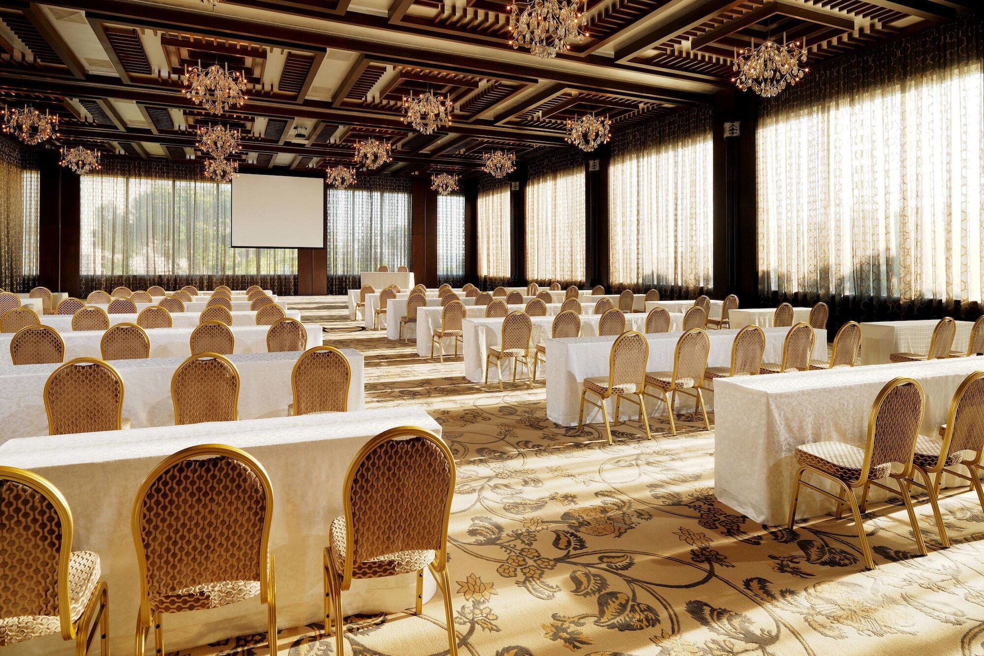 Grand Hills Hotel & Spa Броумана Екстериор снимка