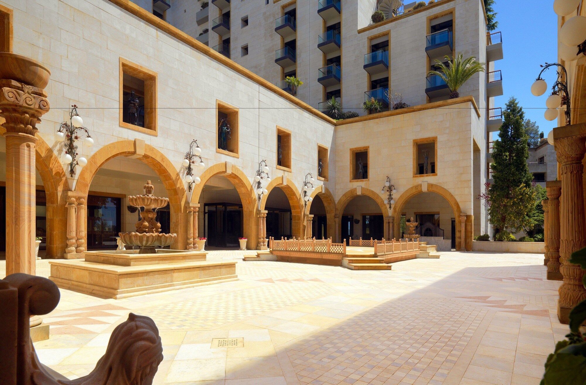 Grand Hills Hotel & Spa Броумана Екстериор снимка